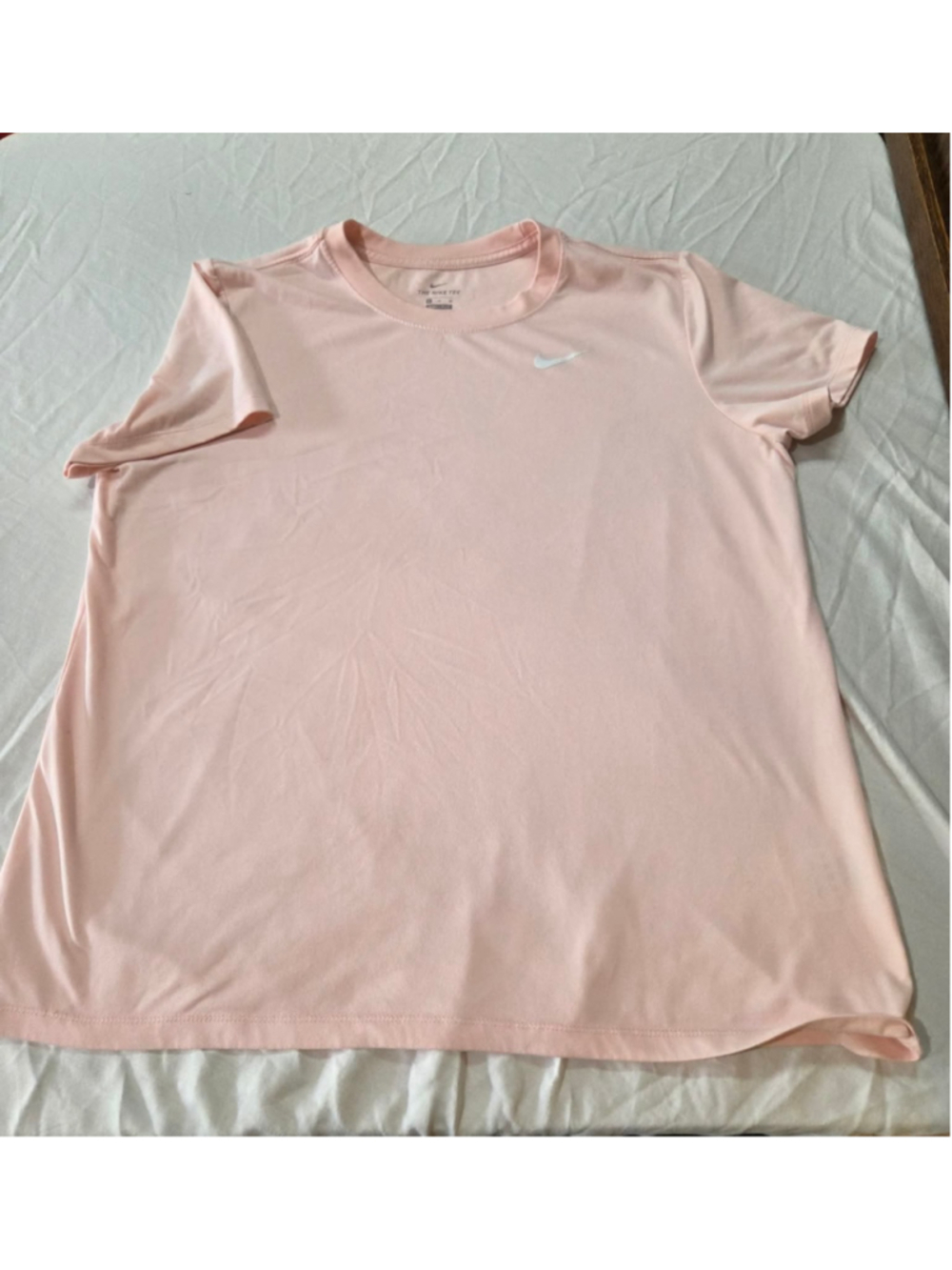 Nike Dri-FIT The Nike Tee Women’s XL Pink Short Sleeve Athletic T-Shirt - Picture 1 of 4